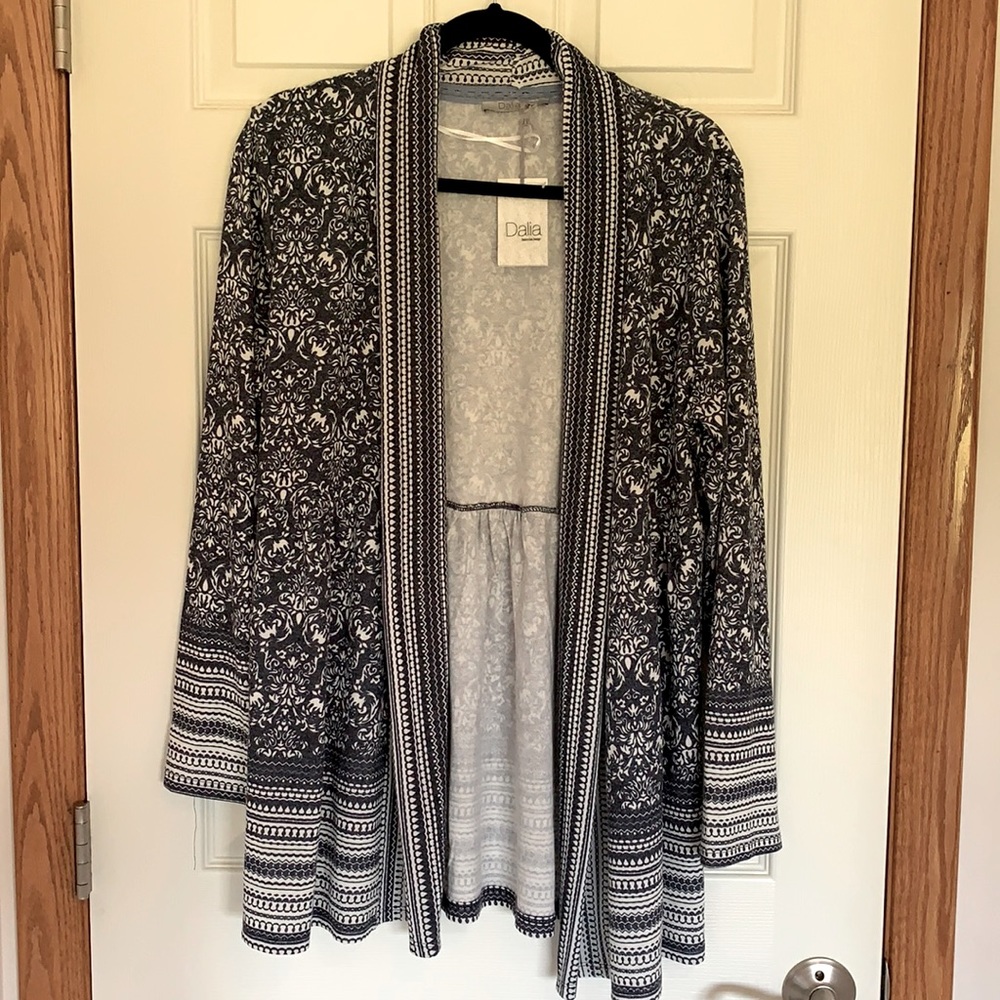 NWT Dalia navy and white cardigan